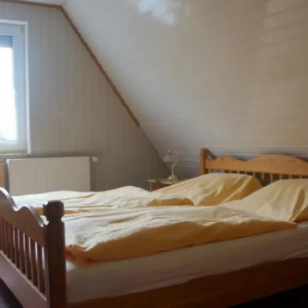 Holiday home 4 Personen In Zweiter Reihe Zum Deich In *