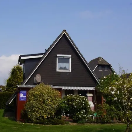 Holiday home 4 Personen In Zweiter Reihe Zum Deich In